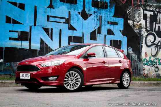 2016 Ford Focus Hatchback Sport 2016 Ford Focus Hatchback Sport image