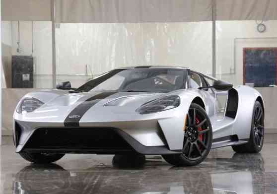 Ford reveals lightweight GT Competition Series Ford reveals lightweight GT Competition Series image