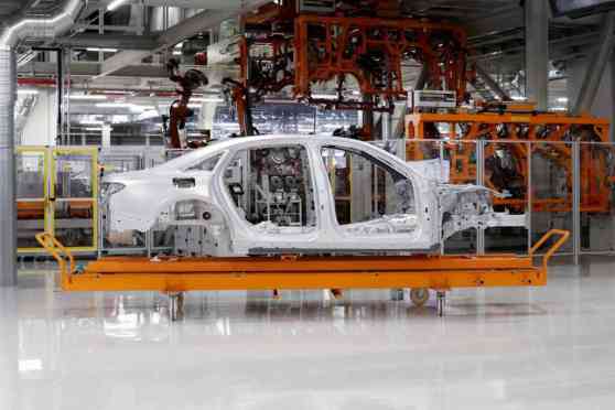 Audi previews the next-generation A8 Audi previews the next-generation A8 image