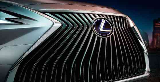 2018 Lexus ES will come with a new take on the 'spindle grill' 2018 Lexus ES will come with a new take on the 'spindle grill' image