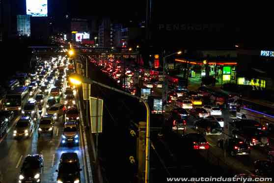 MMDA warns of carmageddon-level traffic tomorrow, December 21 MMDA warns of carmageddon-level traffic tomorrow, December 21 image