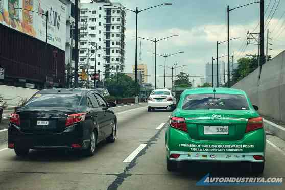 LTFRB: Taxis, TNVS in GCQ areas must use cashless payment LTFRB: Taxis, TNVS in GCQ areas must use cashless payment image
