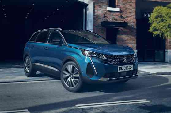 2021 Peugeot 5008 shows crossovers don’t have to look boring 2021 Peugeot 5008 shows crossovers don’t have to look boring image