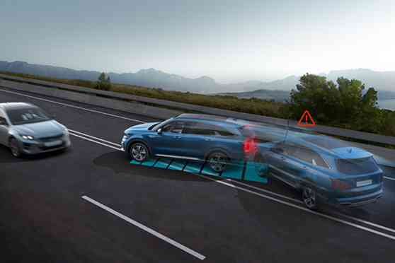 Kia puts the brakes on multi-collision crashes...literally Kia puts the brakes on multi-collision crashes...literally image