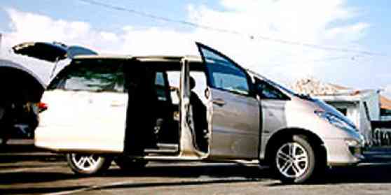 2004 Toyota Previa 2004 Toyota Previa image