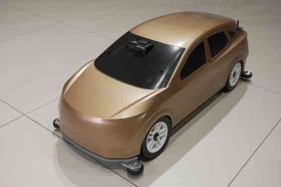 Nissan demoes e-4ORCE tech on RC car Nissan demoes e-4ORCE tech on RC car image
