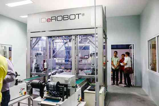 LTO's new machine makes 450 motorcycle plates/hour LTO's new machine makes 450 motorcycle plates/hour image