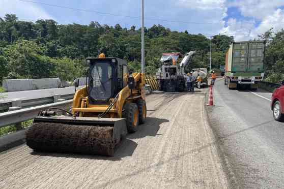 NLEX conducting road upgrades on Subic Freeport Expressway NLEX conducting road upgrades on Subic Freeport Expressway image