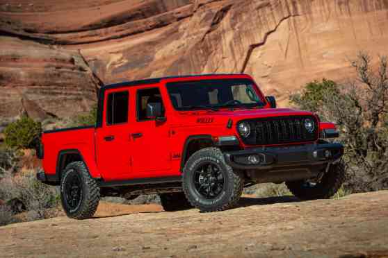 Jeep Gladiator to get 4xe plug-in hybrid system next year Jeep Gladiator to get 4xe plug-in hybrid system next year image