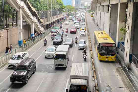 DOTr highlights plans to improve EDSA Busway efficiency DOTr highlights plans to improve EDSA Busway efficiency image