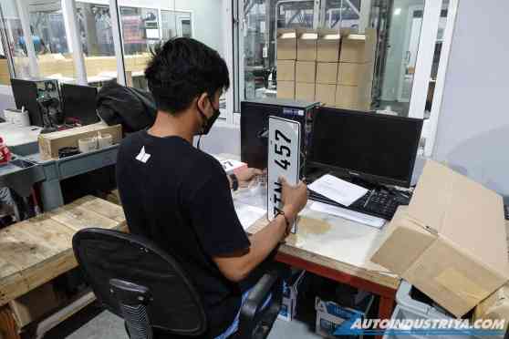 LTO to fast-track distribution of license plates to owners LTO to fast-track distribution of license plates to owners image