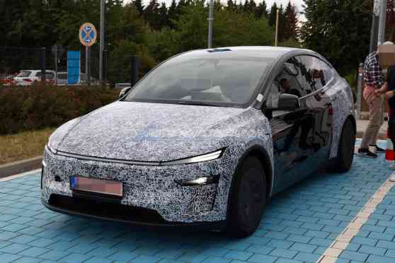 SPIED: Is Tesla testing a long wheelbase Model Y? SPIED: Is Tesla testing a long wheelbase Model Y? image