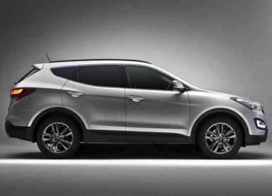 Specifications and features for the 2013 Hyundai Santa Fe Specifications and features for the 2013 Hyundai Santa Fe image