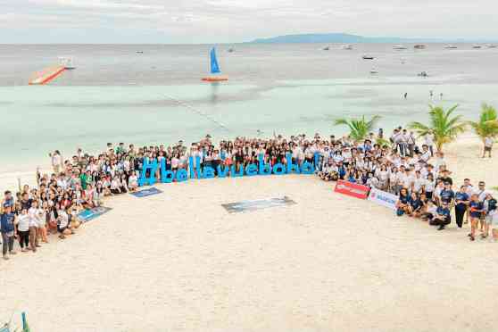 Suzuki PH joins coastal cleanup drive in Bohol Suzuki PH joins coastal cleanup drive in Bohol image