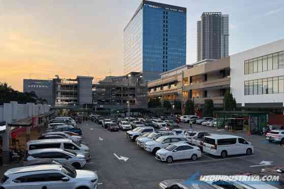 Heads Up: Metro Manila mall hours will be extended to 11:00 PM Heads Up: Metro Manila mall hours will be extended to 11:00 PM image