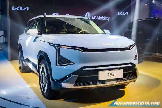 Kia gives first look at PH-spec 2026 EV5 Kia gives first look at PH-spec 2026 EV5 image