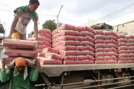 MMDA exempts trucks delivering essential goods from truck ban, number coding MMDA exempts trucks delivering essential goods from truck ban, number coding image