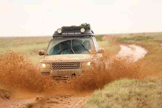 Range Rover Hybrid prototypes complete the Silk Trail Range Rover Hybrid prototypes complete the Silk Trail image