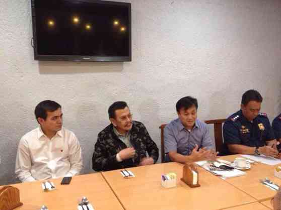 Tension breaks out on first day of Manila truck ban Tension breaks out on first day of Manila truck ban image