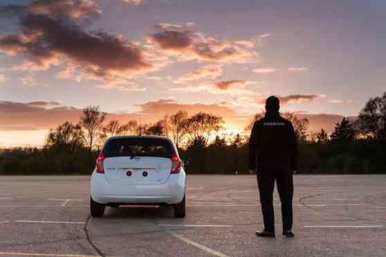 Nissan develops vehicle that cleans itself Nissan develops vehicle that cleans itself image