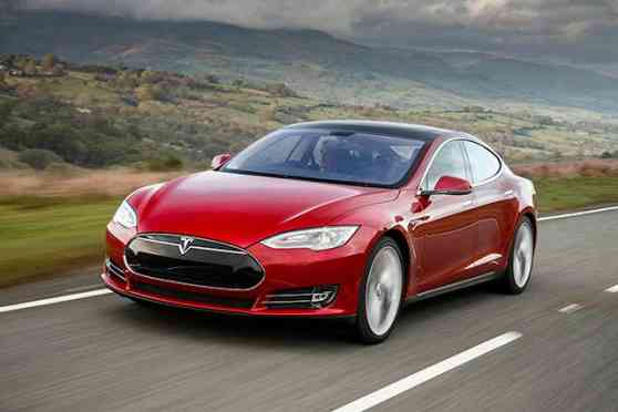 Tesla Model S to receive autopilot update soon, CEO says Tesla Model S to receive autopilot update soon, CEO says image