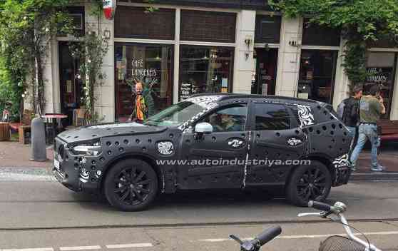 Spied: 2017 Volvo XC60 caught testing in Europe Spied: 2017 Volvo XC60 caught testing in Europe image