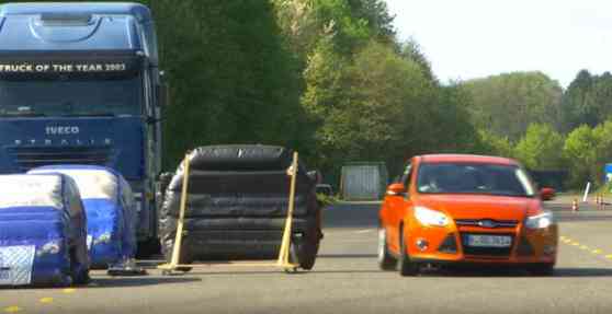 Ford developing Evasive Steering Assist, Wrong Way Alert systems Ford developing Evasive Steering Assist, Wrong Way Alert systems image