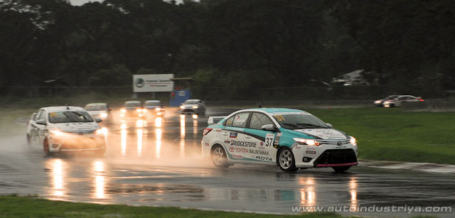 Choachuy leads Race 4