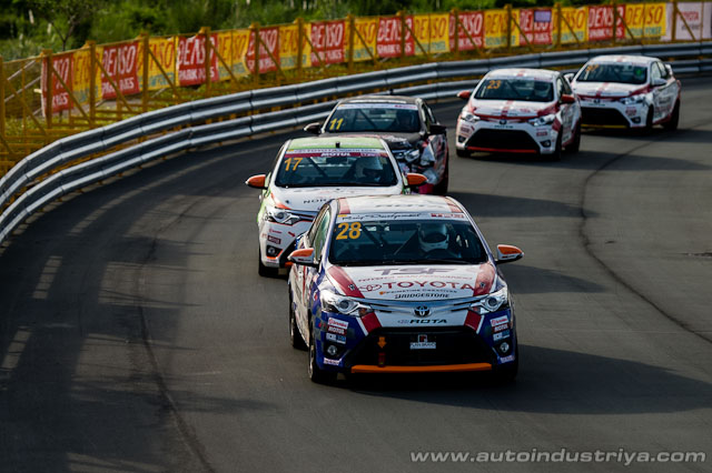 Pauland Dumlao leading Race 2