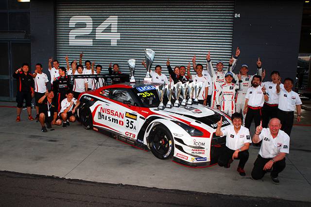 The NISMO team celebrating their 2015 Bathurst win