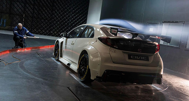 The race-spec 2015 Honda Civic Type R to race in British Touring Car Championship