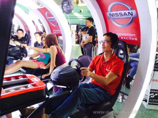 NPI General Manager for Marketing SJ Huh personally trying out the simulator