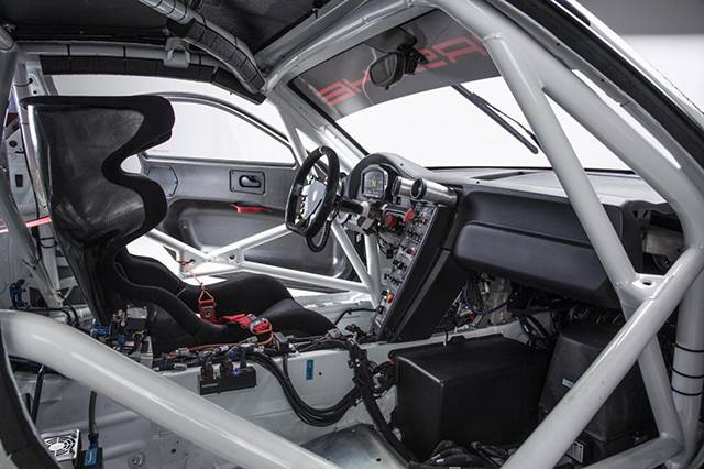 Inside the Porsche 911 GT3 R