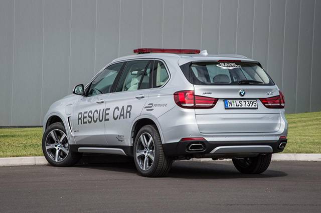 The rear and side of the BMW X5 Rescue Vehicle