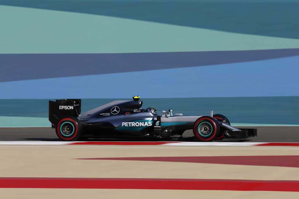 Rosberg cruises to victory