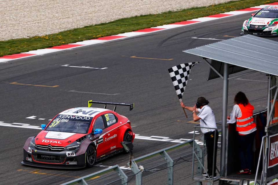 Jose-Maria Lopez takes lead on penultimate lap for win