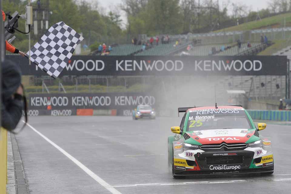Bennani wins opening race