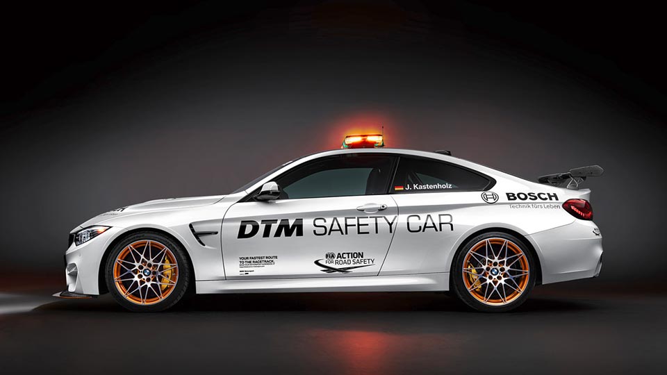 Side profile of the 2016 BMW M4 GTS DTM safety car