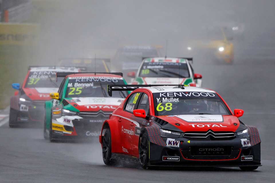 Muller gets third in opening race