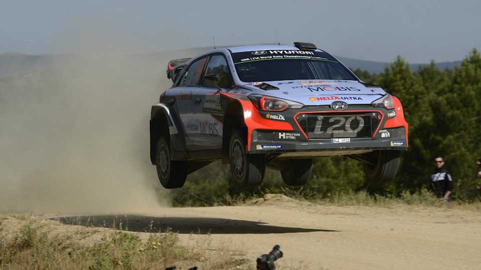 A series of stage wins helped Neuville win his second WRC race