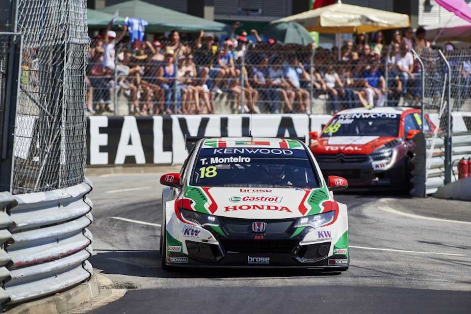Tiago Monteiro's quick final sector kept him away from challengers