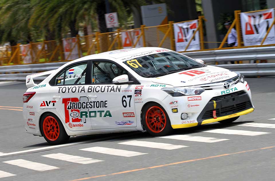 De Jong Vios Cup