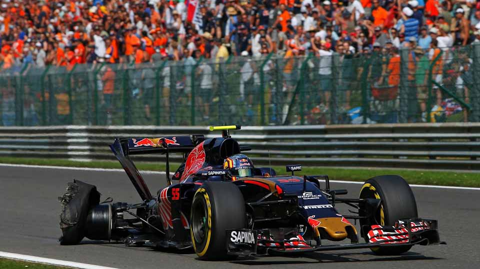 Sainz Jr. blows a tire