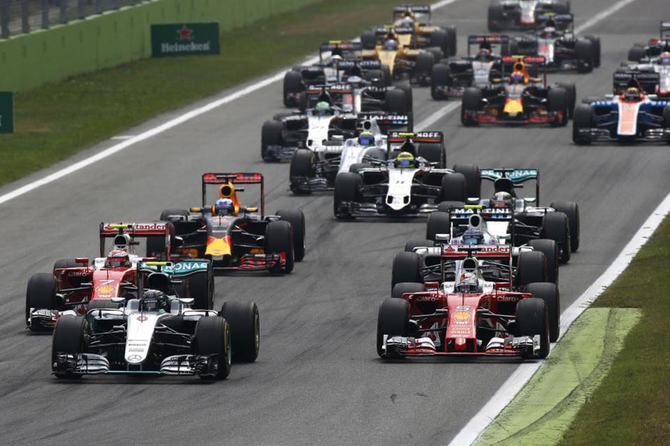 Grid action at the 2016 Italian Grand Prix in Monza