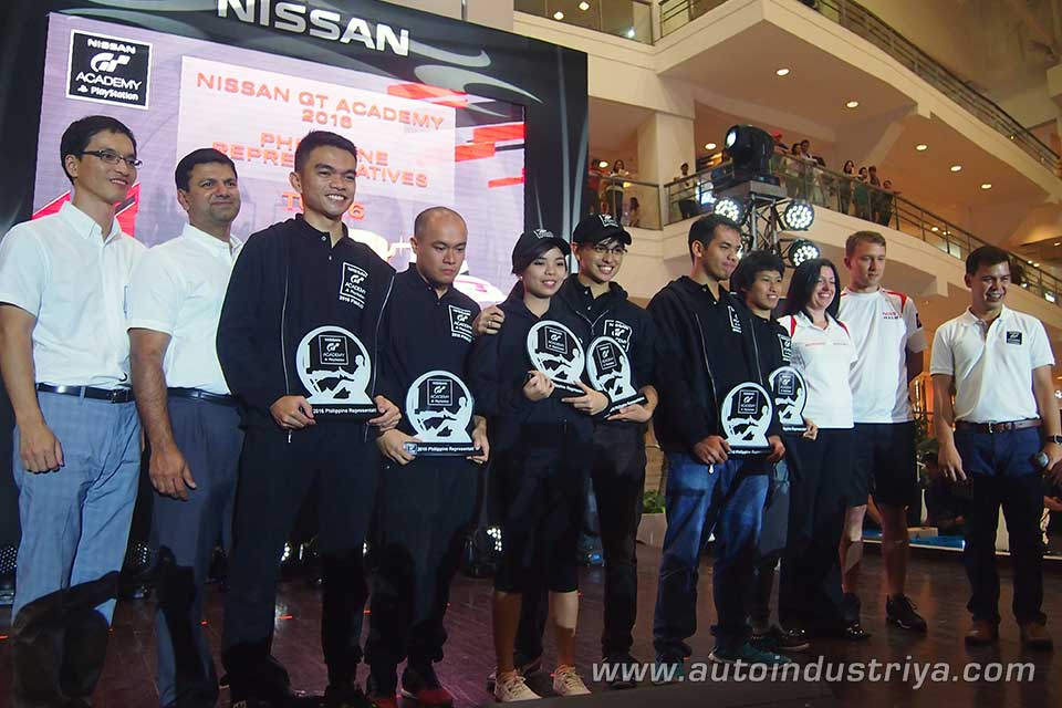 GT Academy 2016 Top with Nissan execs