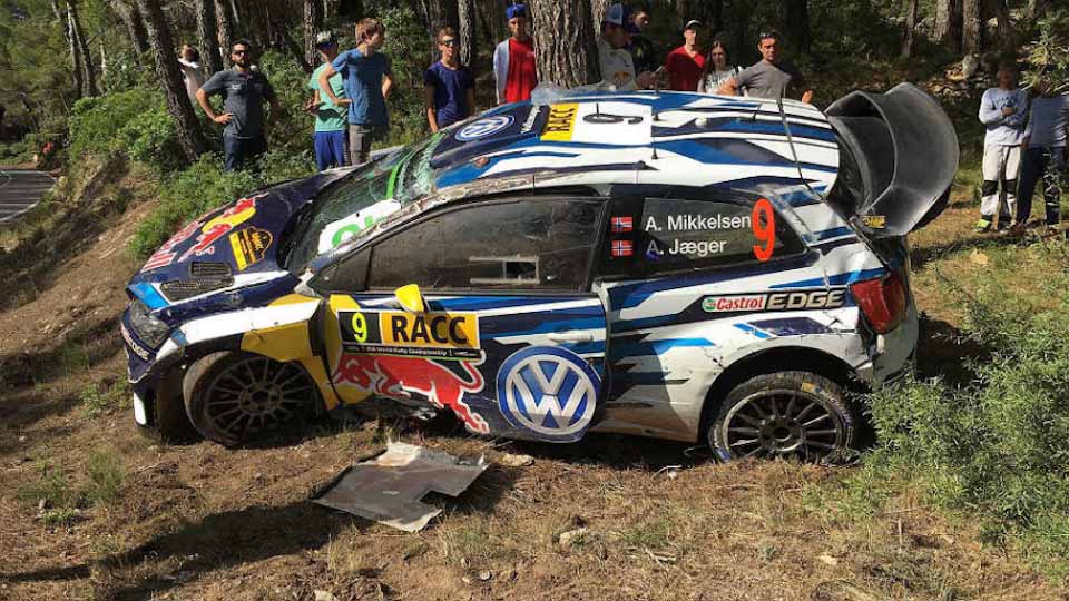 Andreas Mikkelsen's title bid ends with a roll