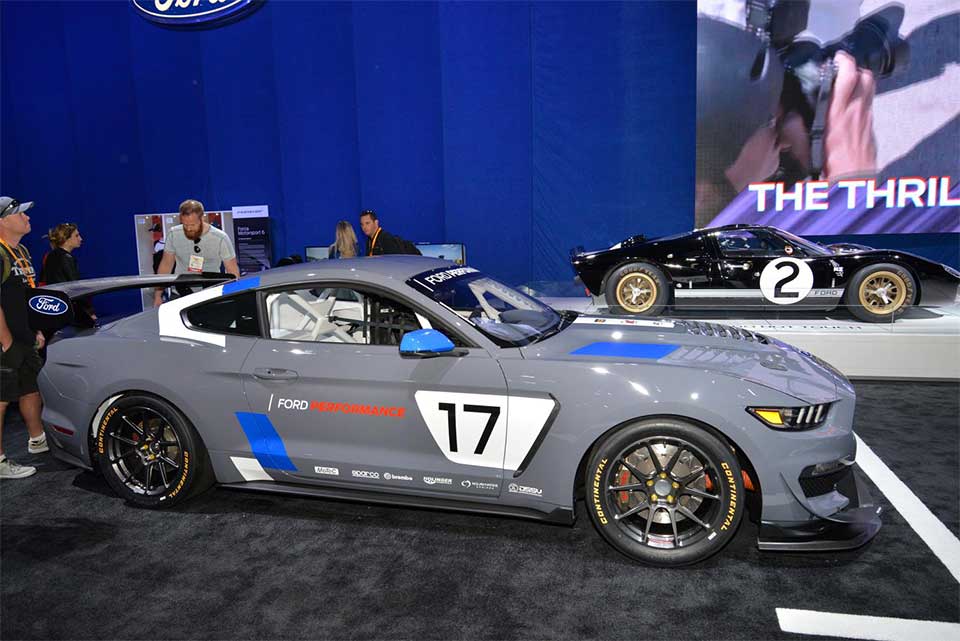 SEMA 2016: Ford Mustang Fastback GT4