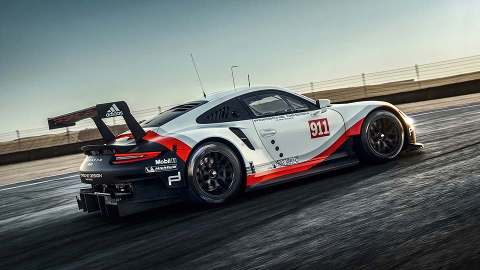Sleek profile of the Porsche 911 RSR