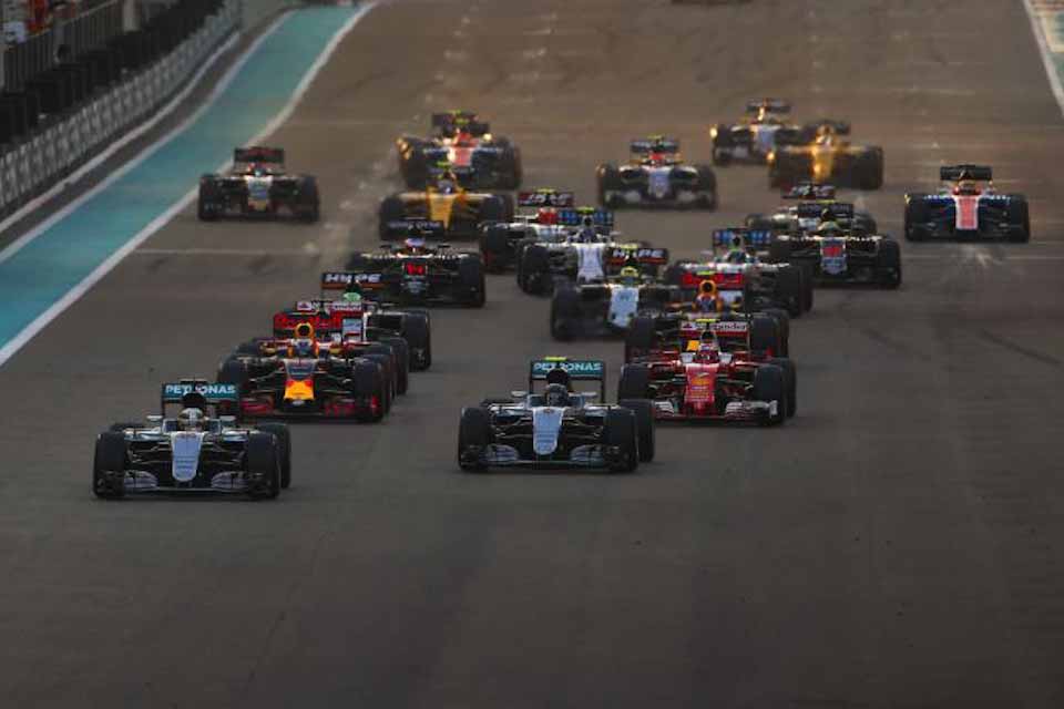 2016 F1 season finale kicks off