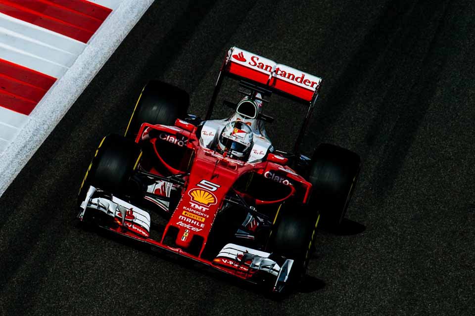 Vettel comes close to threatening Rosberg's title